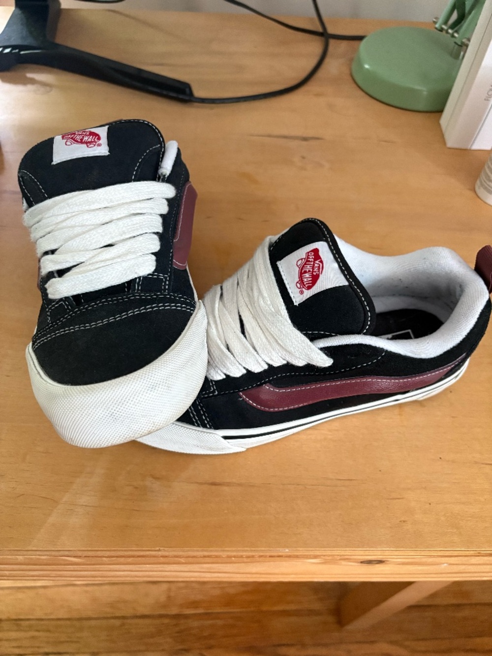 Vans Knu-Skool Black. Men 7, Women 8.5